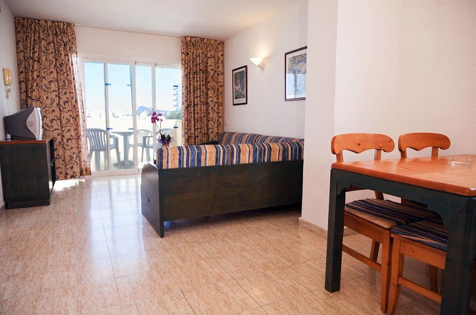 Apartamentos Blue Star (Adults Only) Сан-Антонио-Абад Экстерьер фото