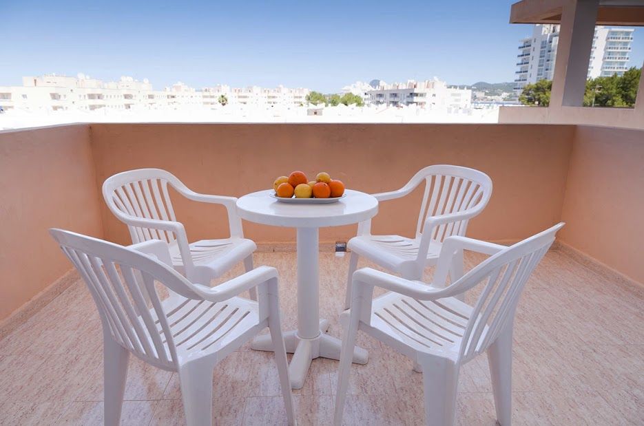 Apartamentos Blue Star (Adults Only) Сан-Антонио-Абад Экстерьер фото